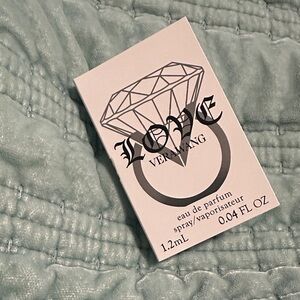 4/$15 Vera Wang Love sample